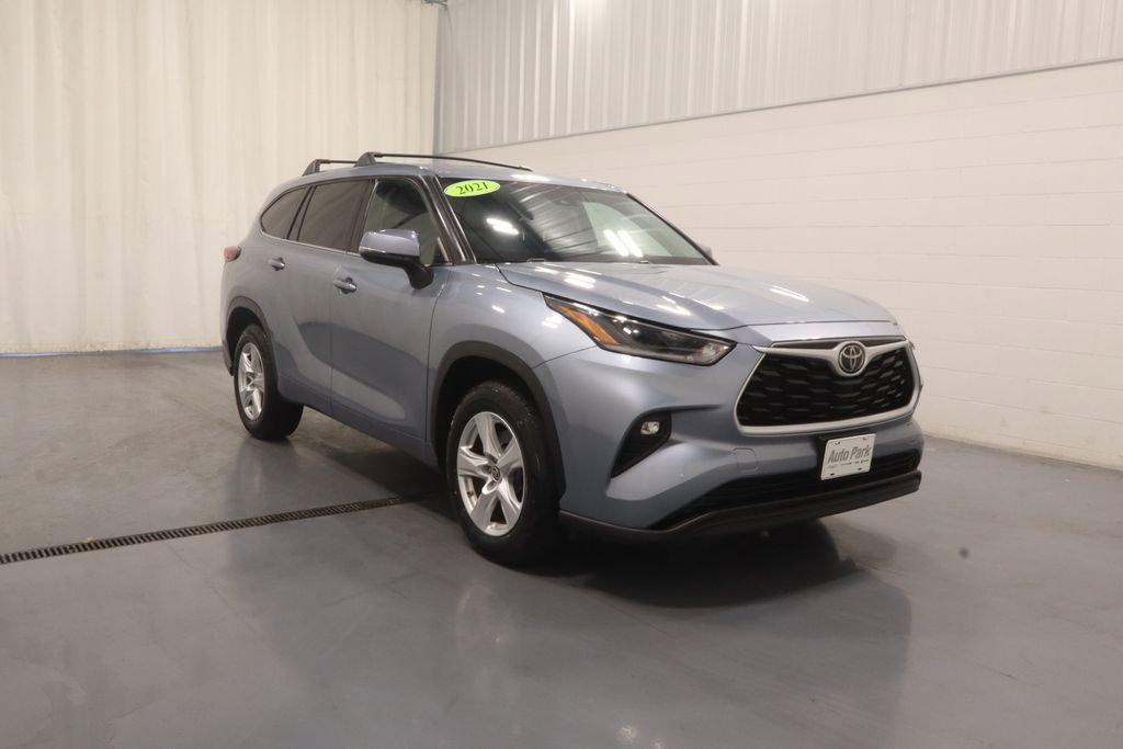Used 2021 Toyota Highlander LE