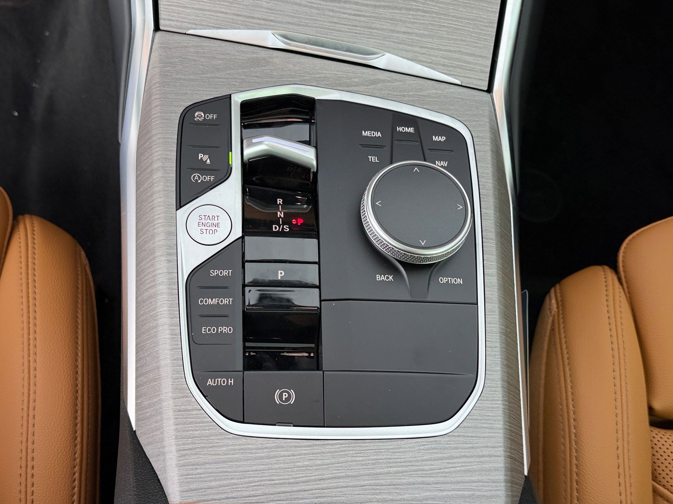 New 2026 BMW 330i Sedan w/ Convenience Package RWD image 17