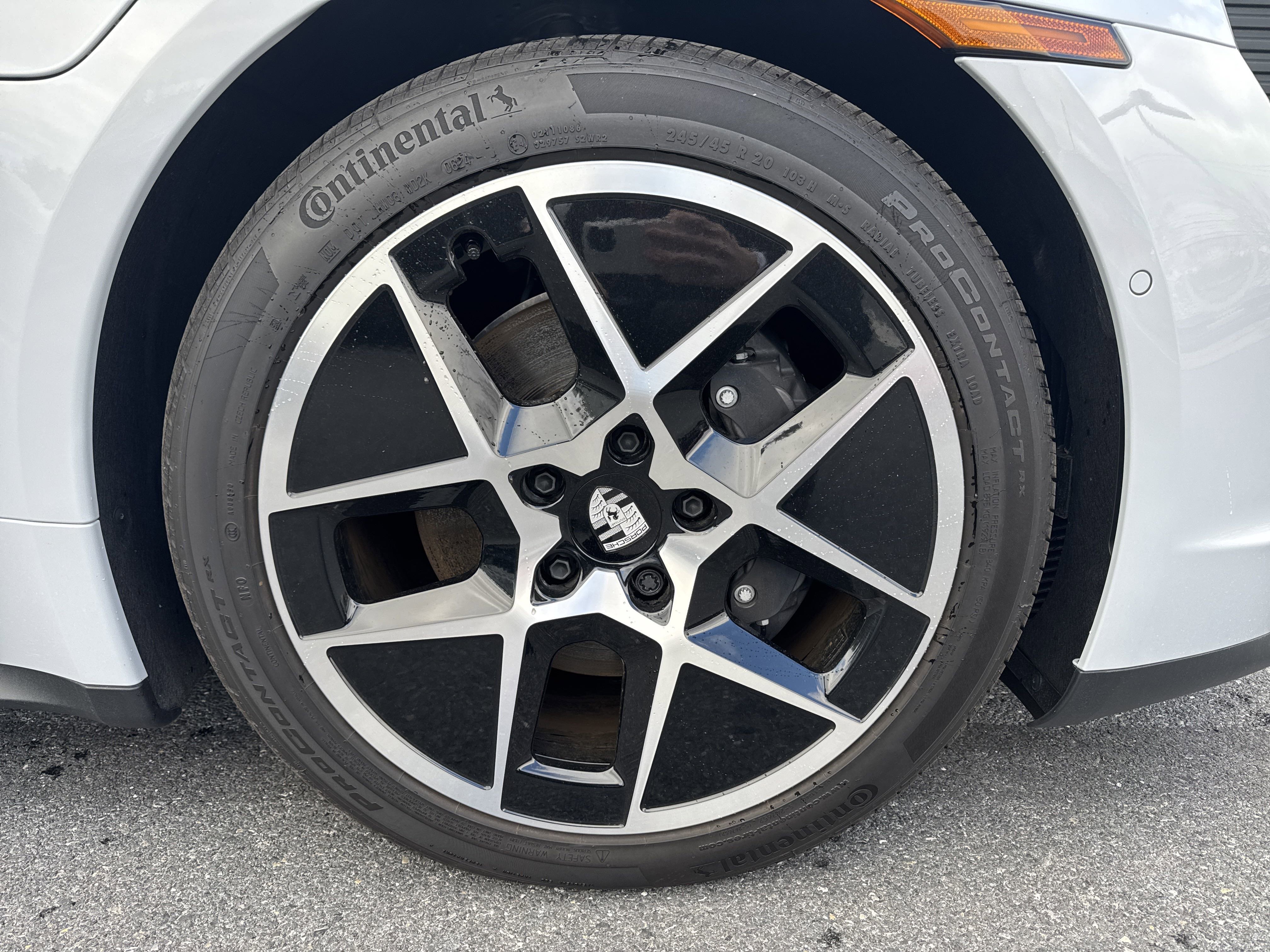 New 2025 Porsche Taycan image 9