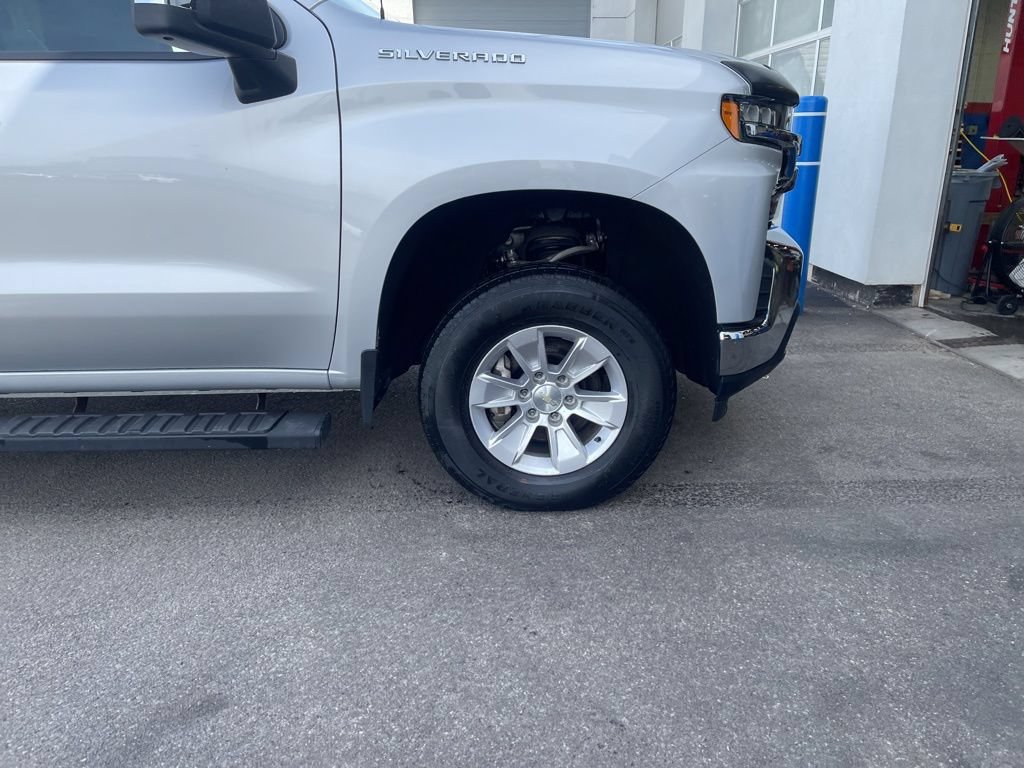 Used 2019 Chevrolet Silverado 1500 LT w/ All-Star Edition AWD/4WD image 9