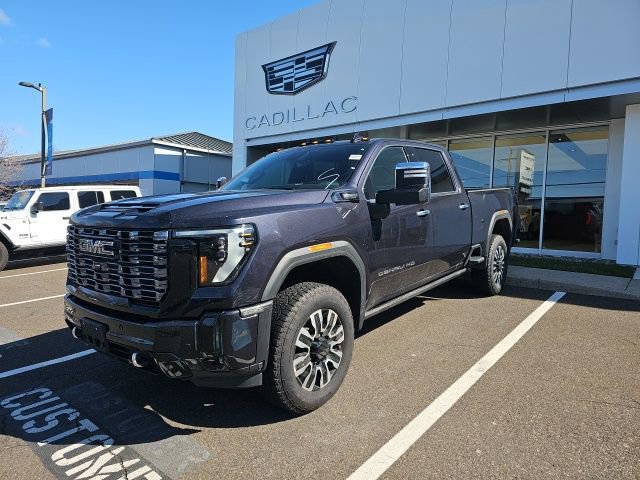 Used 2025 GMC Sierra 3500 Denali Ultimate image 3