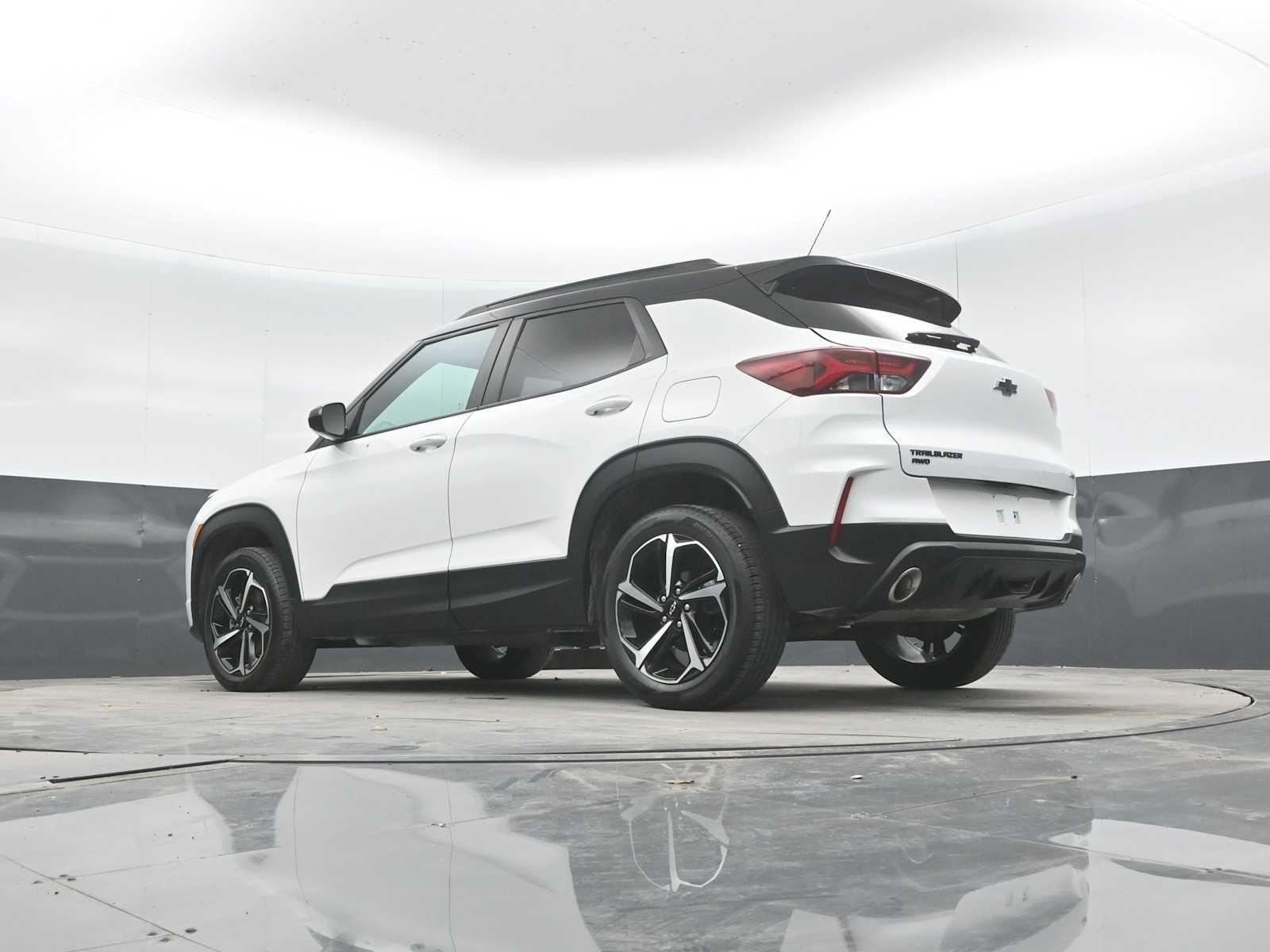 Used 2023 Chevrolet TrailBlazer RS AWD/4WD image 23