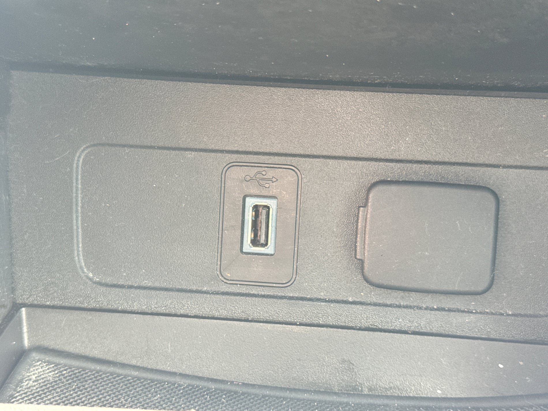 Used 2019 Ford Escape Titanium FWD image 23