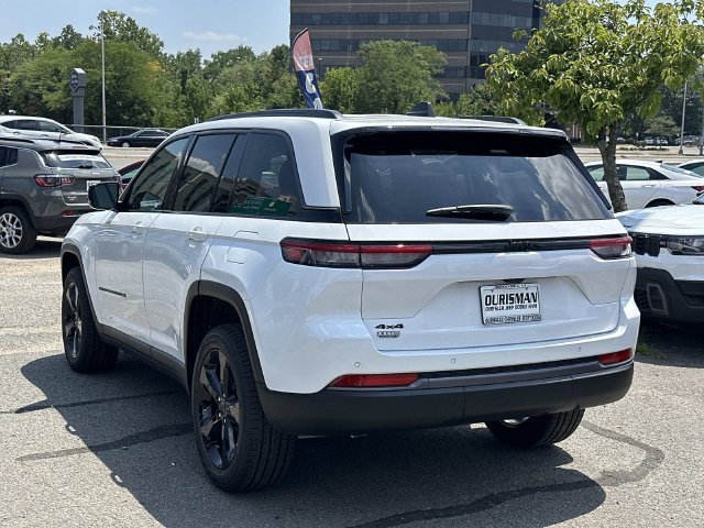 New 2026 Jeep Grand Cherokee Limited w/ Limited Altitude Package AWD/4WD image 4