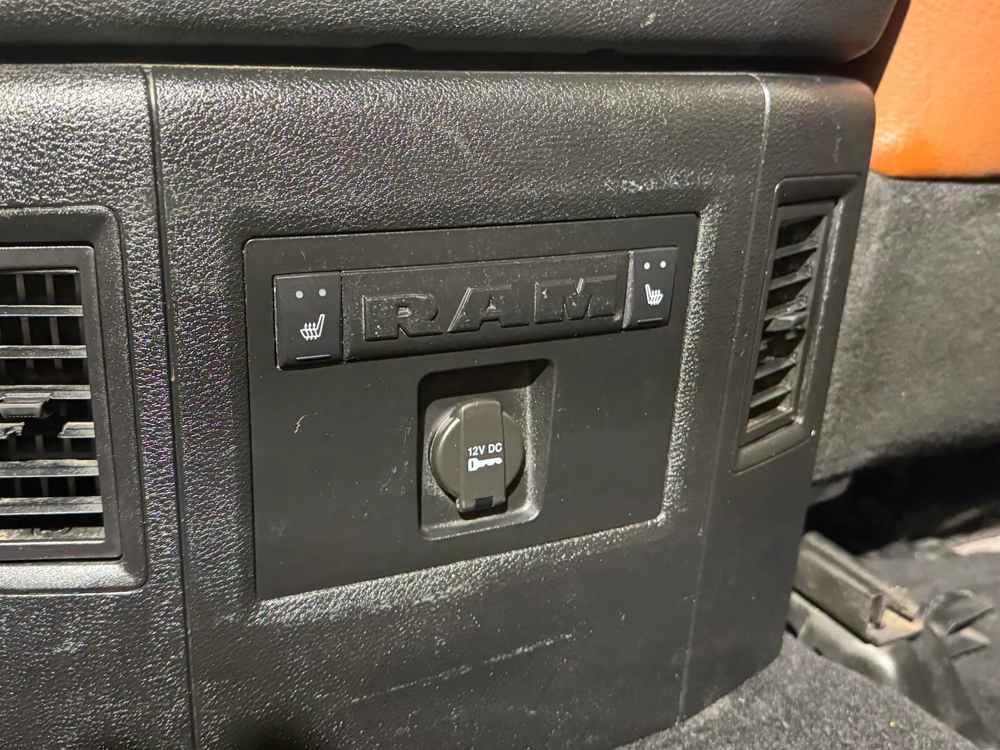 Used 2013 RAM 2500 Longhorn w/ Convenience Group AWD/4WD image 34