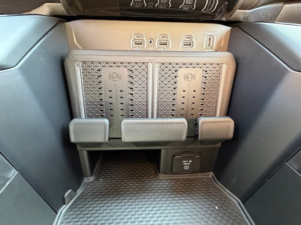New 2026 RAM 2500 Limited AWD/4WD image 21