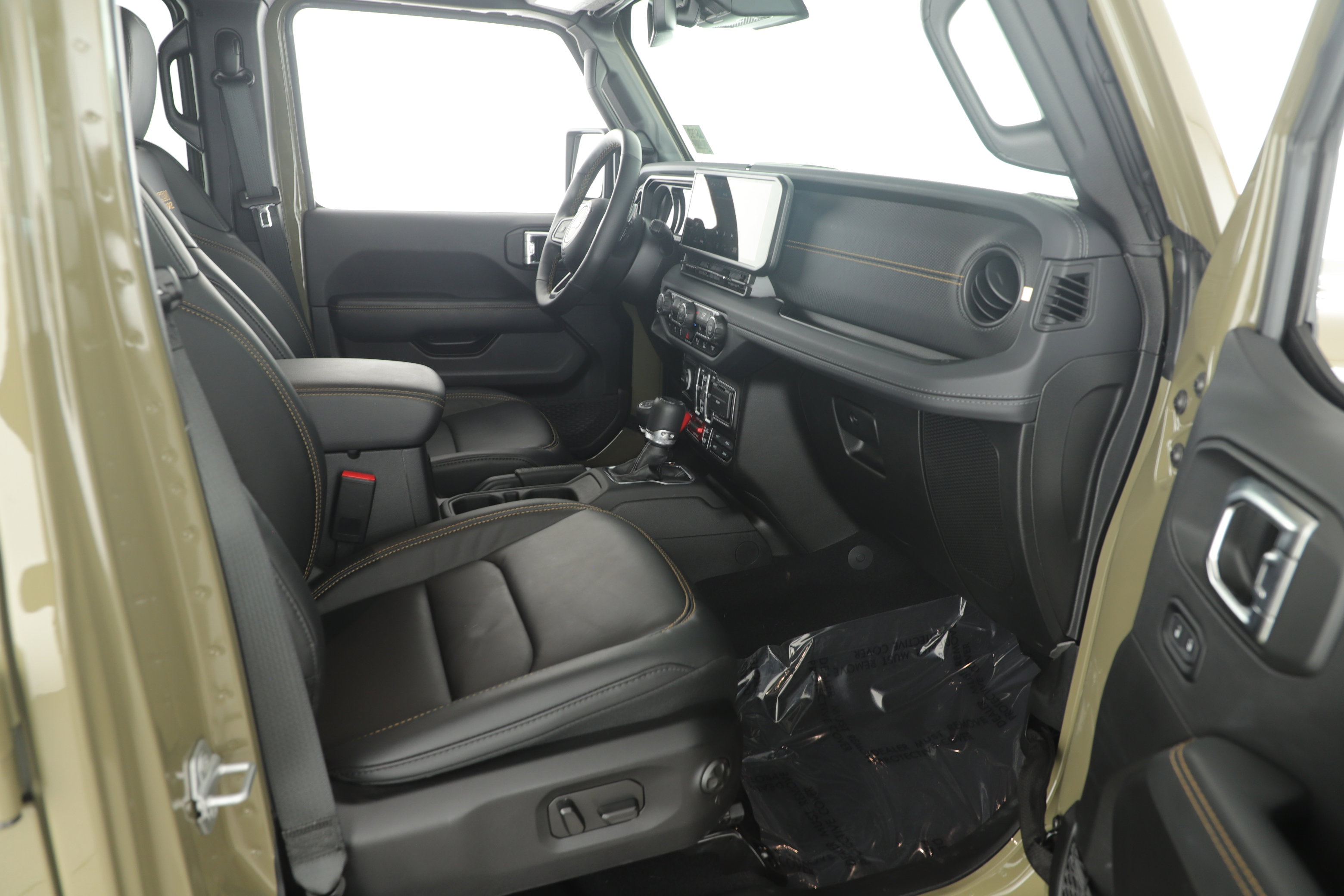 Used 2025 Jeep Wrangler Unlimited Rubicon 392 image 13