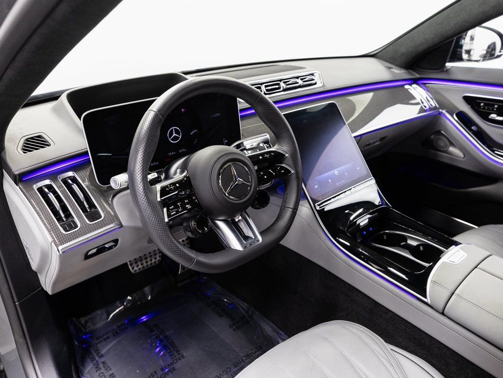 Used 2024 Mercedes-Benz S 63 AMG S image 9