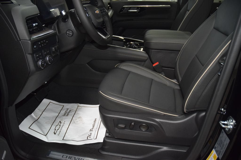 New 2026 Chevrolet Suburban Premier AWD/4WD image 40