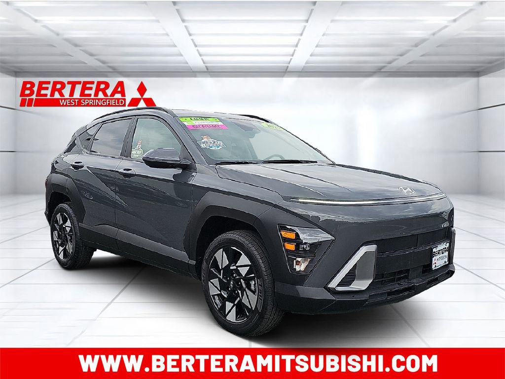 Used 2025 Hyundai Kona SEL image 1