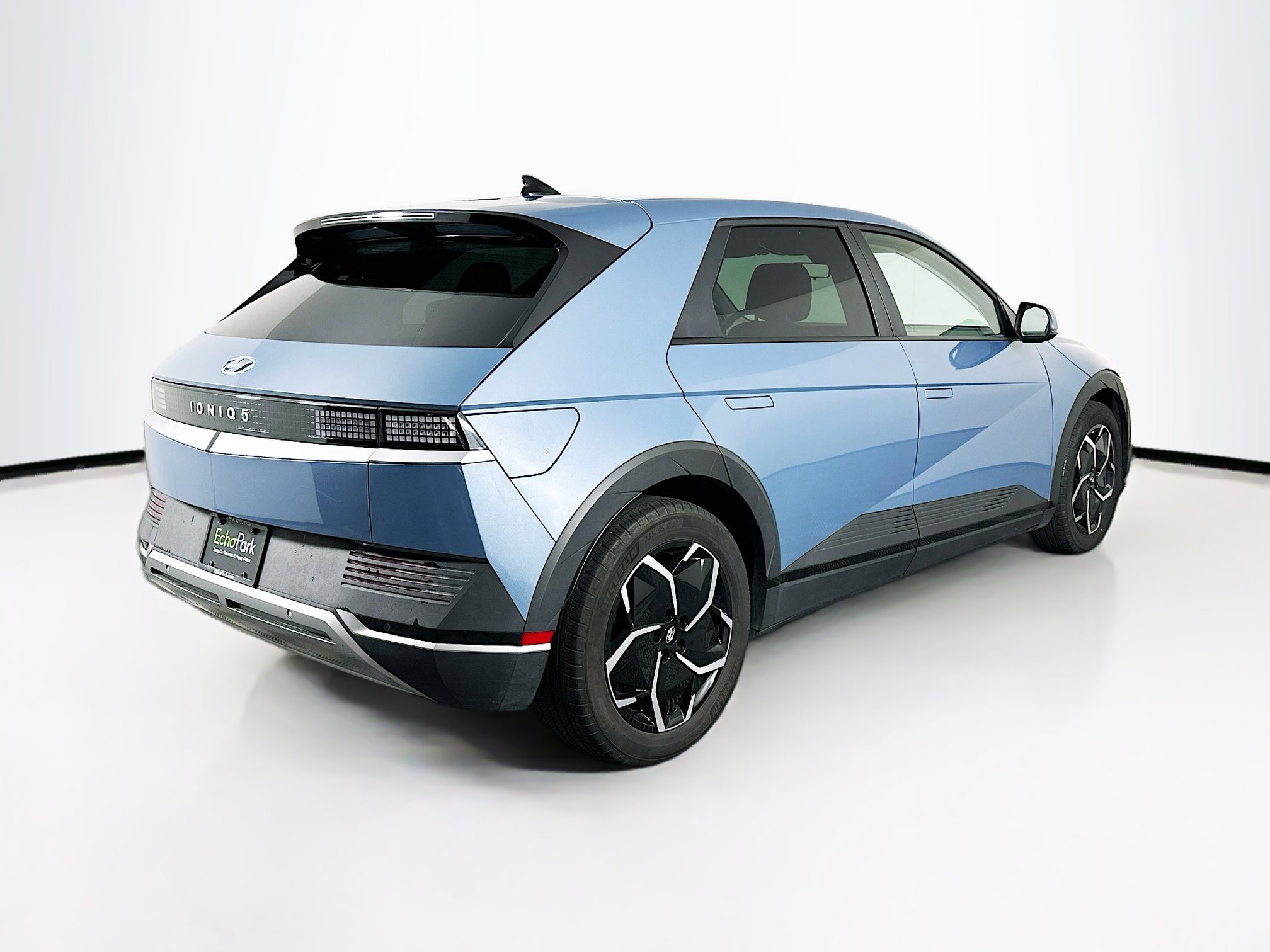 Used 2024 Hyundai Ioniq 5 SE image 9