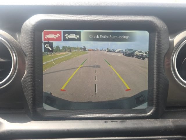 Used 2022 Jeep Gladiator Overland w/ LED Lighting Group AWD/4WD image 26