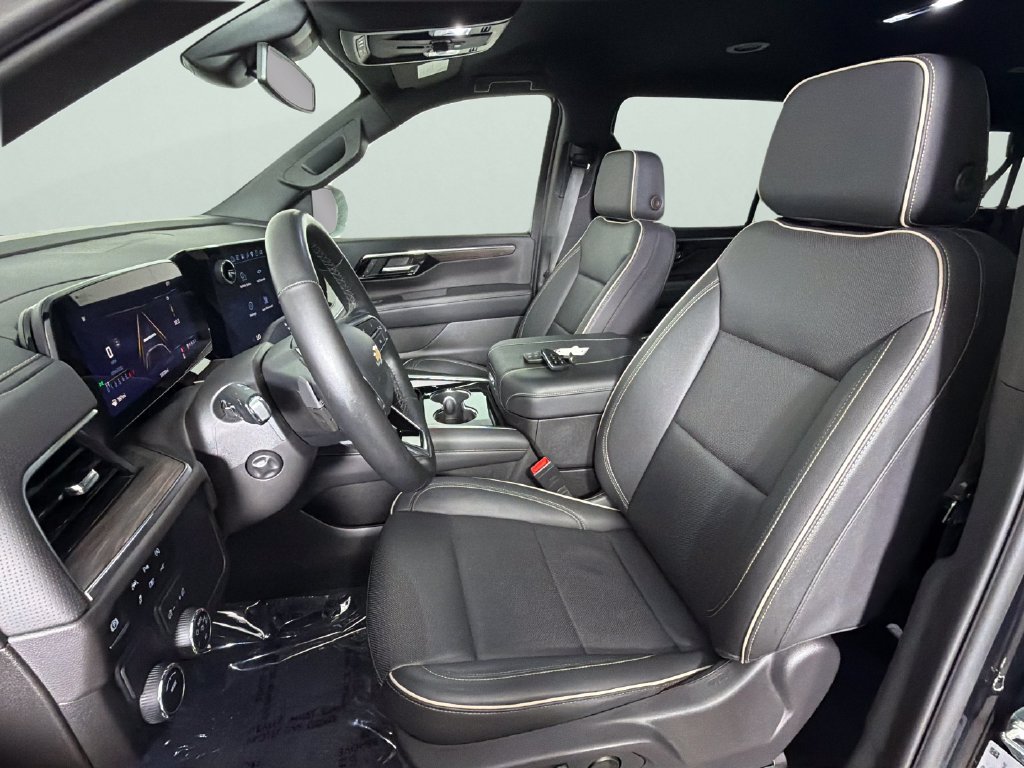 Certified 2025 Chevrolet Suburban Premier RWD image 18