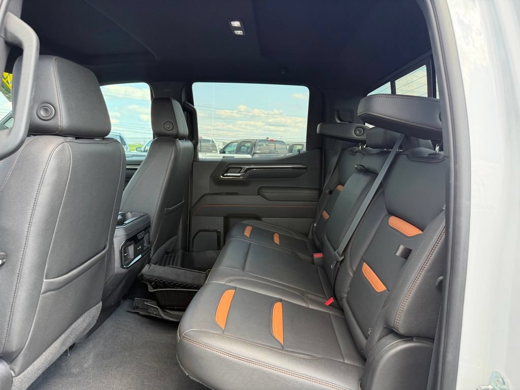 Used 2022 GMC Sierra 1500 AT4 w/ AT4 Premium Package AWD/4WD image 11