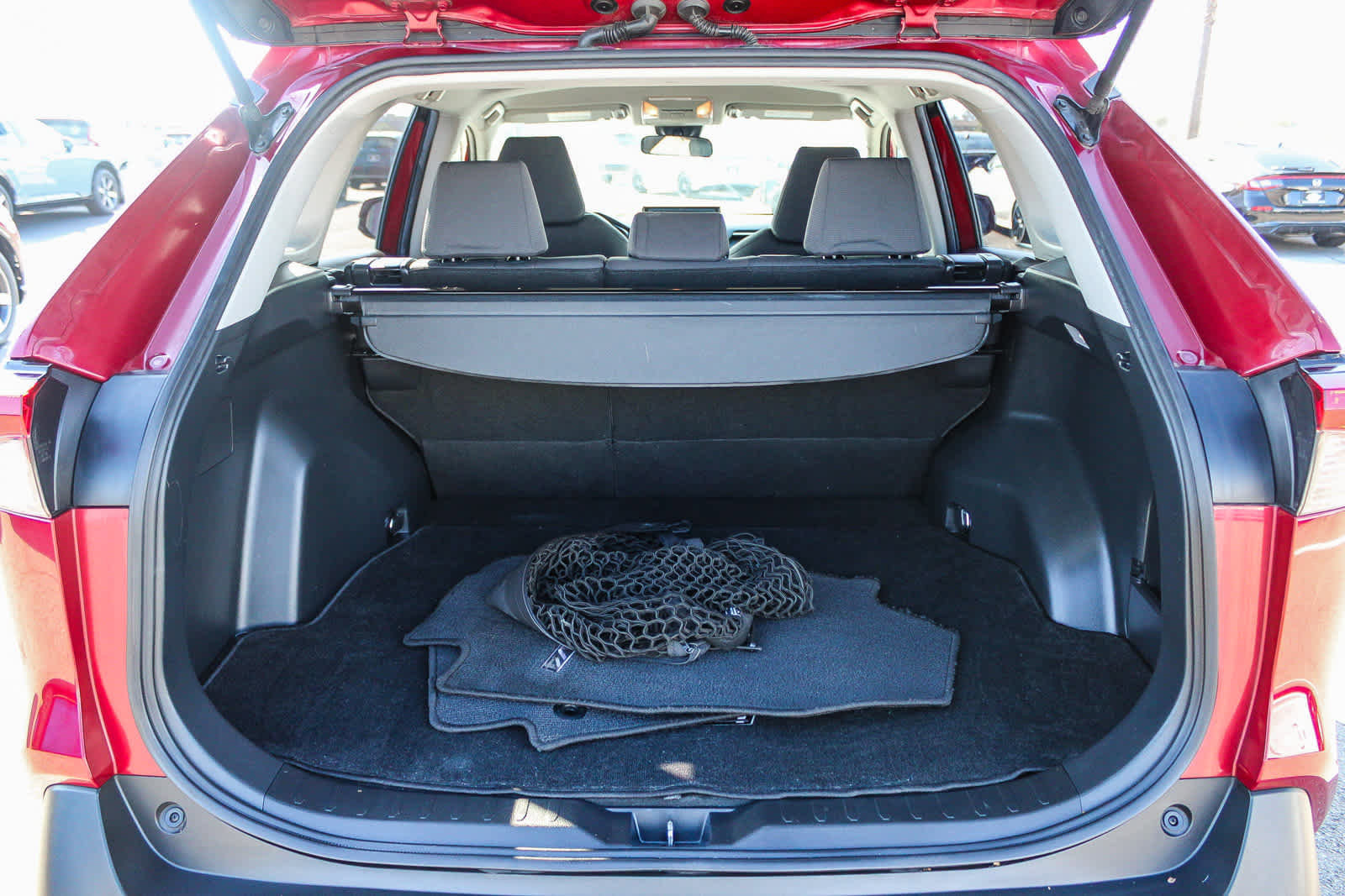 Used 2021 Toyota RAV4 XLE image 26