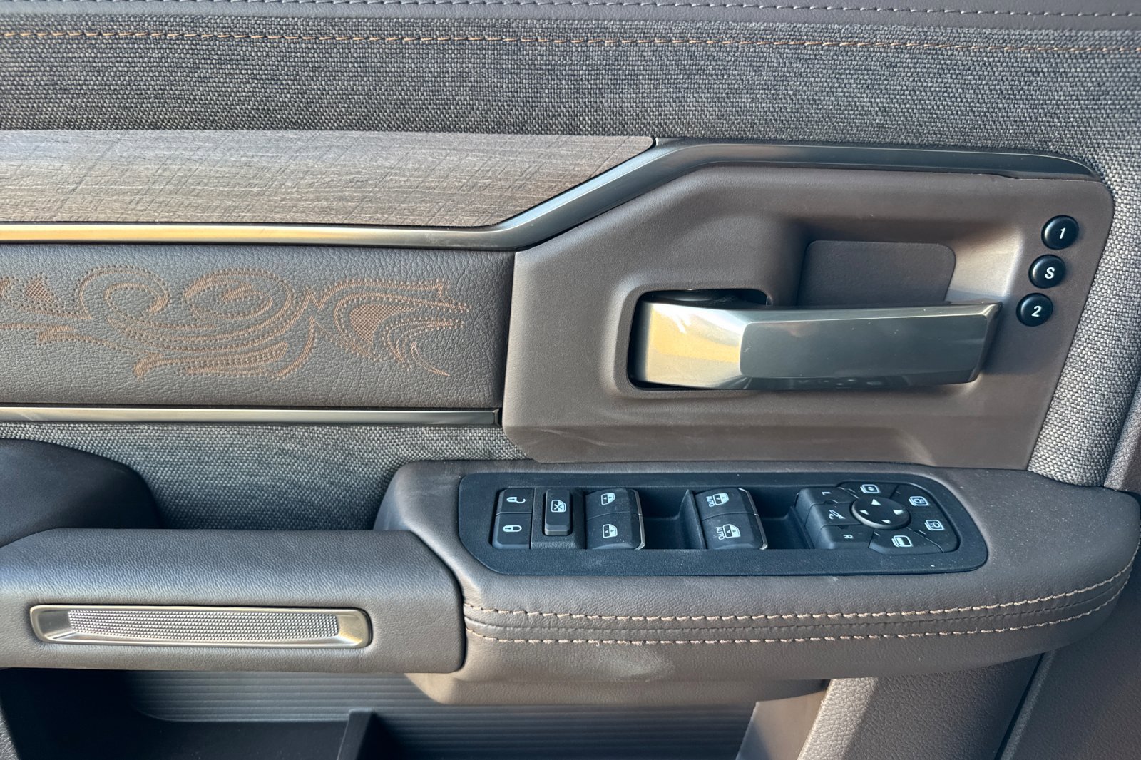 New 2026 RAM 2500 Limited image 10