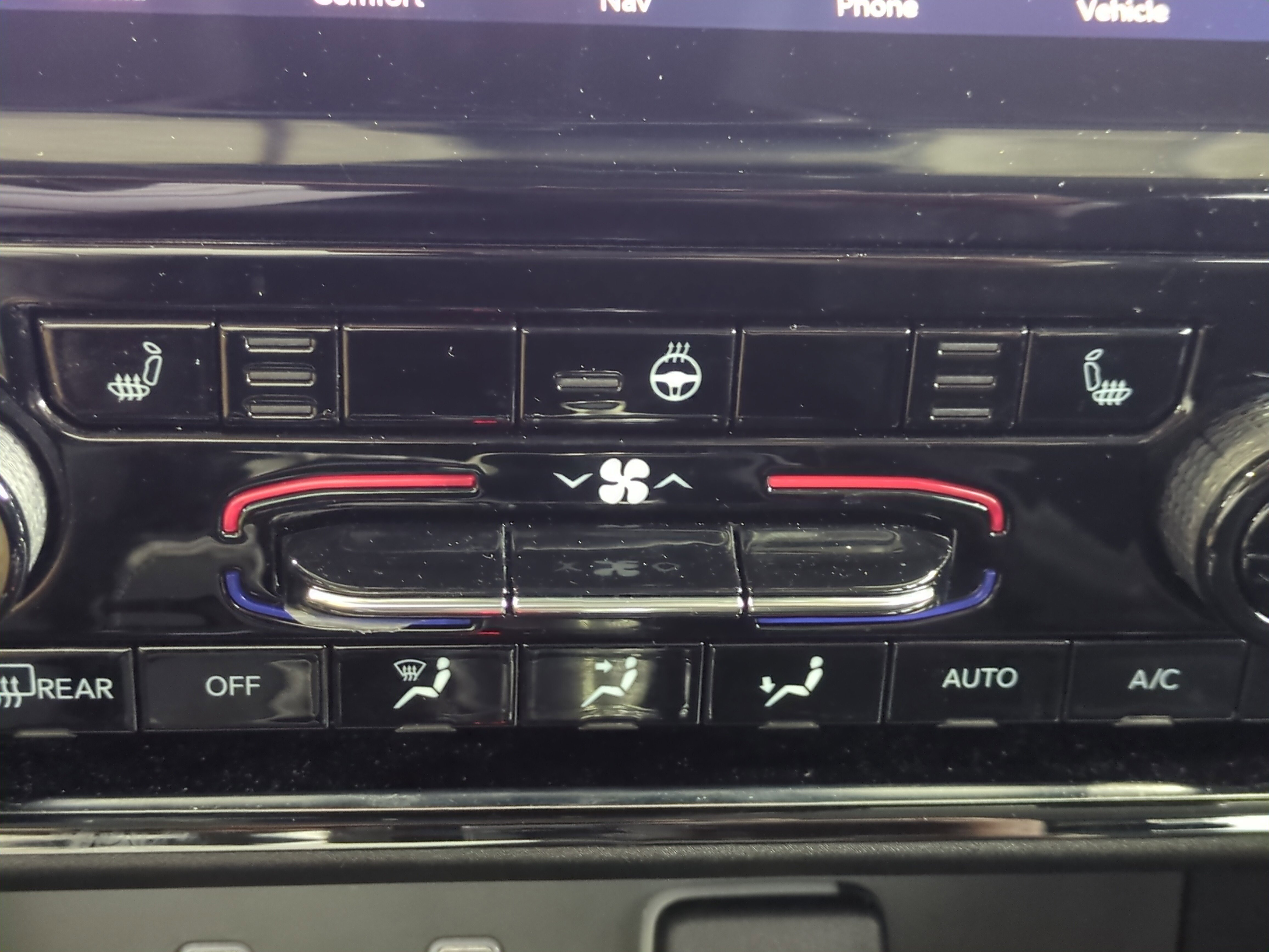 Certified 2023 Jeep Grand Cherokee L Limited image 25