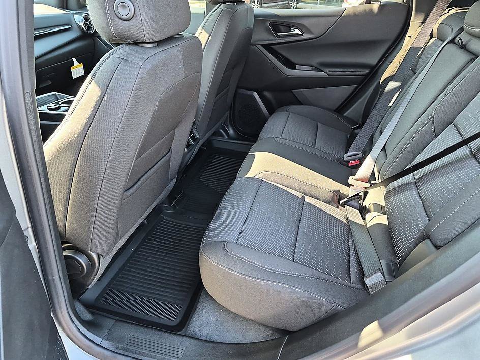 New 2027 Chevrolet Equinox LT FWD image 29