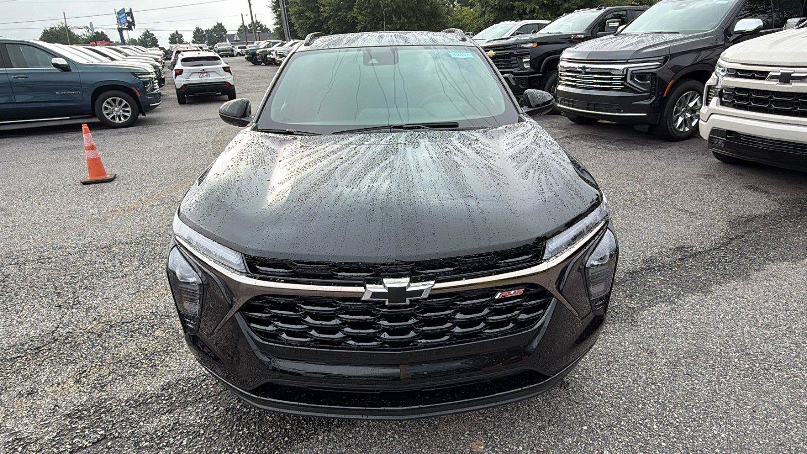 New 2026 Chevrolet Trax RS w/ Driver Confidence Package FWD image 2