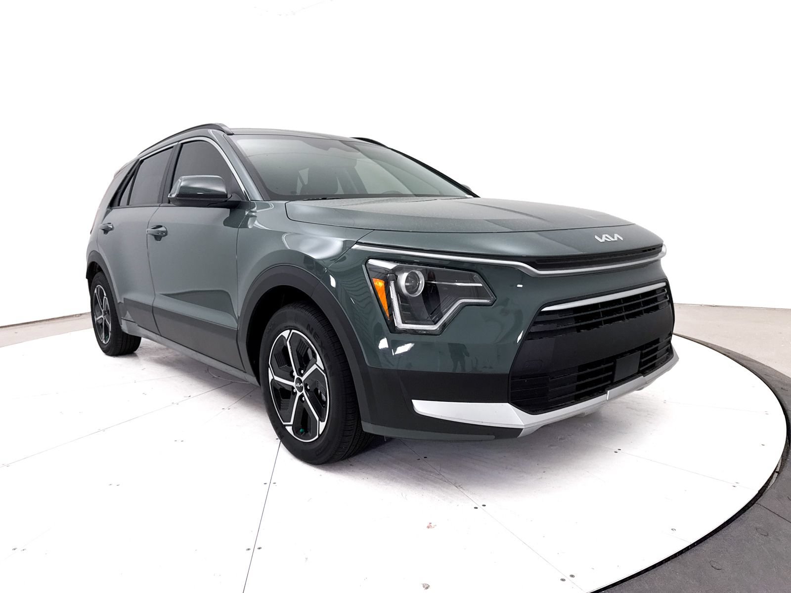Certified 2023 Kia Niro EX FWD image 12