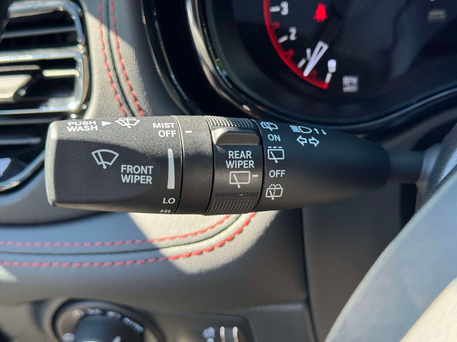 Used 2025 Dodge Durango GT AWD/4WD image 22