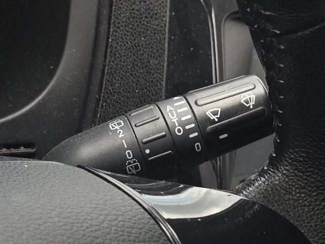 Used 2018 Ford Explorer XLT w/ Equipment Group 202A AWD/4WD image 44