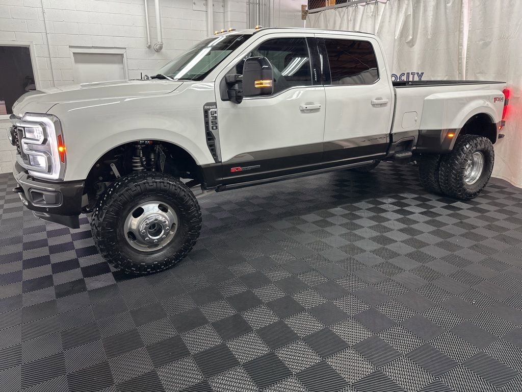 Used 2024 Ford F350 King Ranch image 5