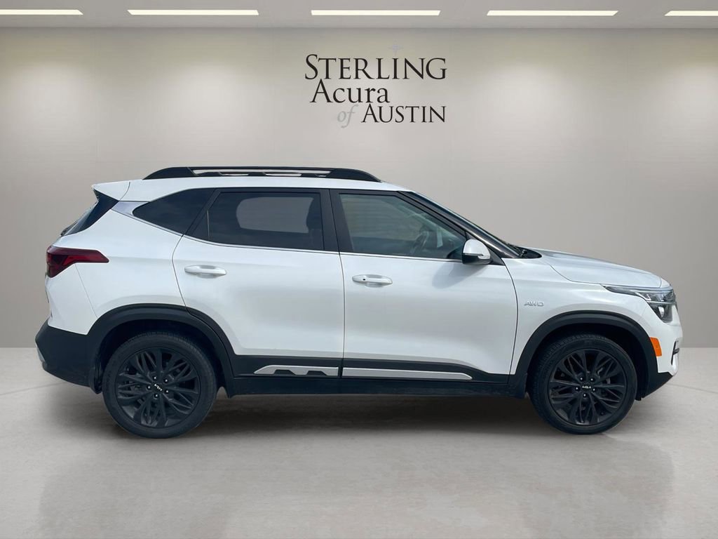 Used 2022 Kia Seltos Nightfall Edition AWD/4WD image 4