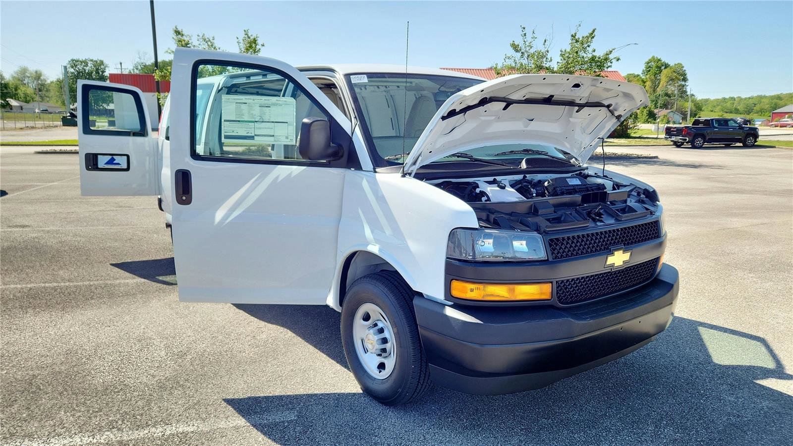 New 2026 Chevrolet Express 2500 Extended RWD image 5