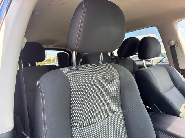 Used 2020 Nissan Pathfinder S FWD image 23