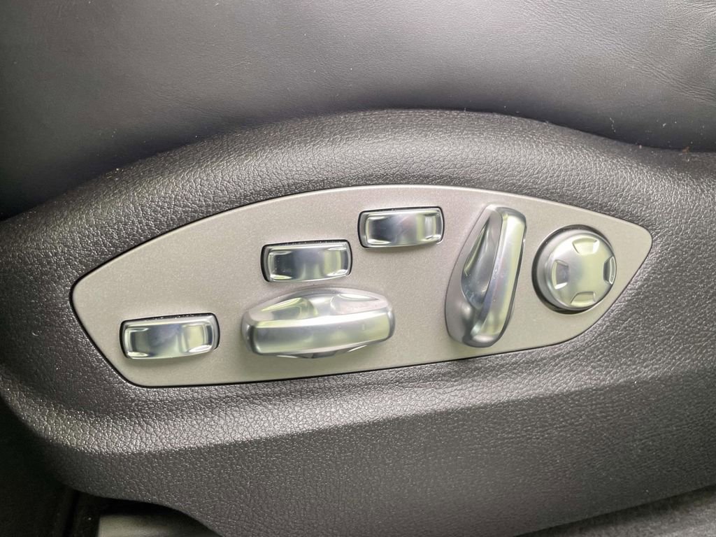 New 2026 Porsche Macan S image 16