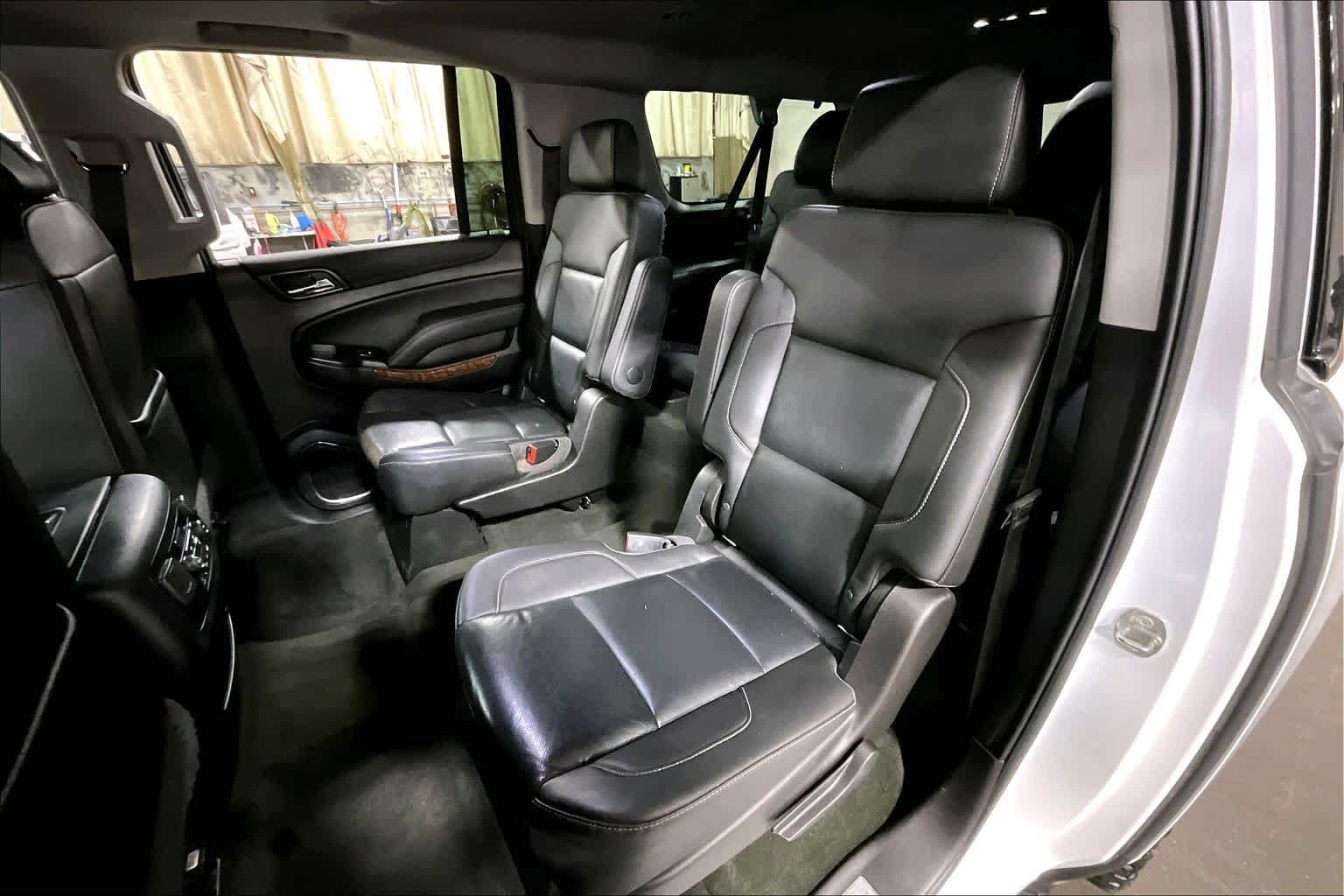 Used 2019 Chevrolet Suburban Premier AWD/4WD image 21