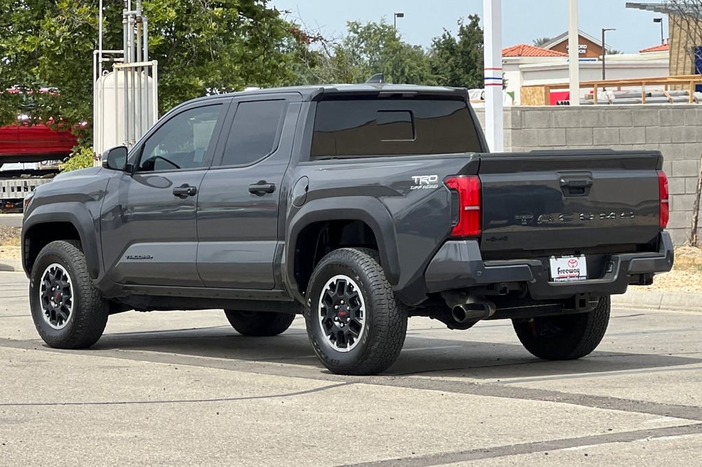 Certified 2024 Toyota Tacoma TRD Off-Road w/ TRD Off Road Upgrade Package AWD/4WD image 7