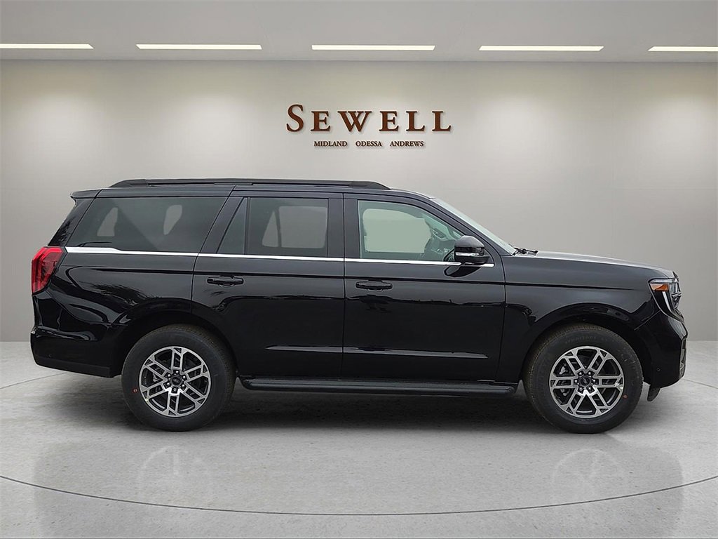 New 2025 Ford Expedition Active image 5