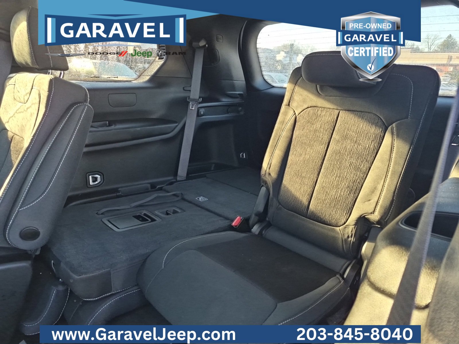 Used 2024 Jeep Grand Cherokee L Laredo image 4