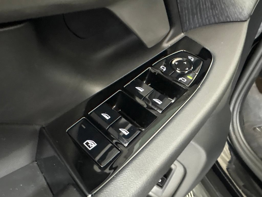 Certified 2026 BMW 530i w/ Premium Package RWD image 22