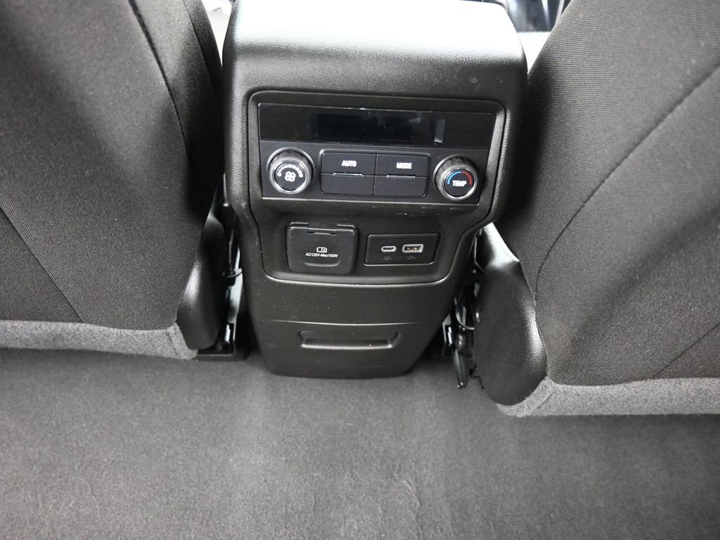 Used 2023 GMC Acadia SLE w/ Driver Convenience Package image 15