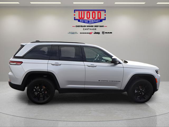 New 2026 Jeep Grand Cherokee Laredo image 7