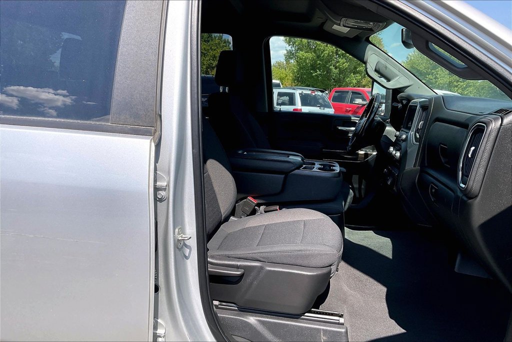 Used 2022 Chevrolet Silverado 2500 LT w/ Convenience Package AWD/4WD image 7