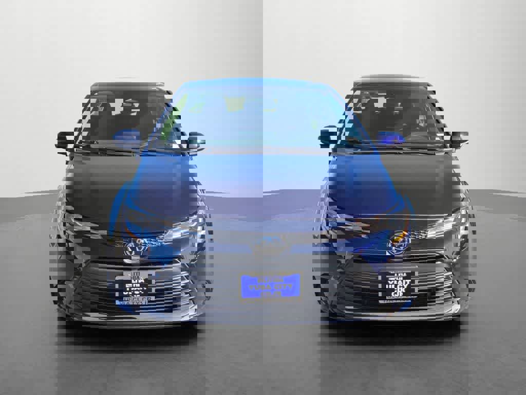 Used 2023 Toyota Corolla LE image 2