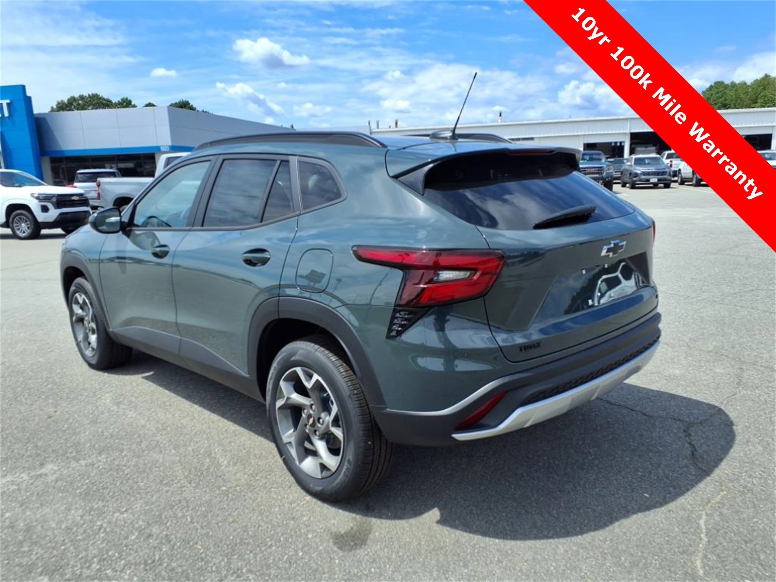 New 2025 Chevrolet Trax LT w/ Driver Confidence Package image 3