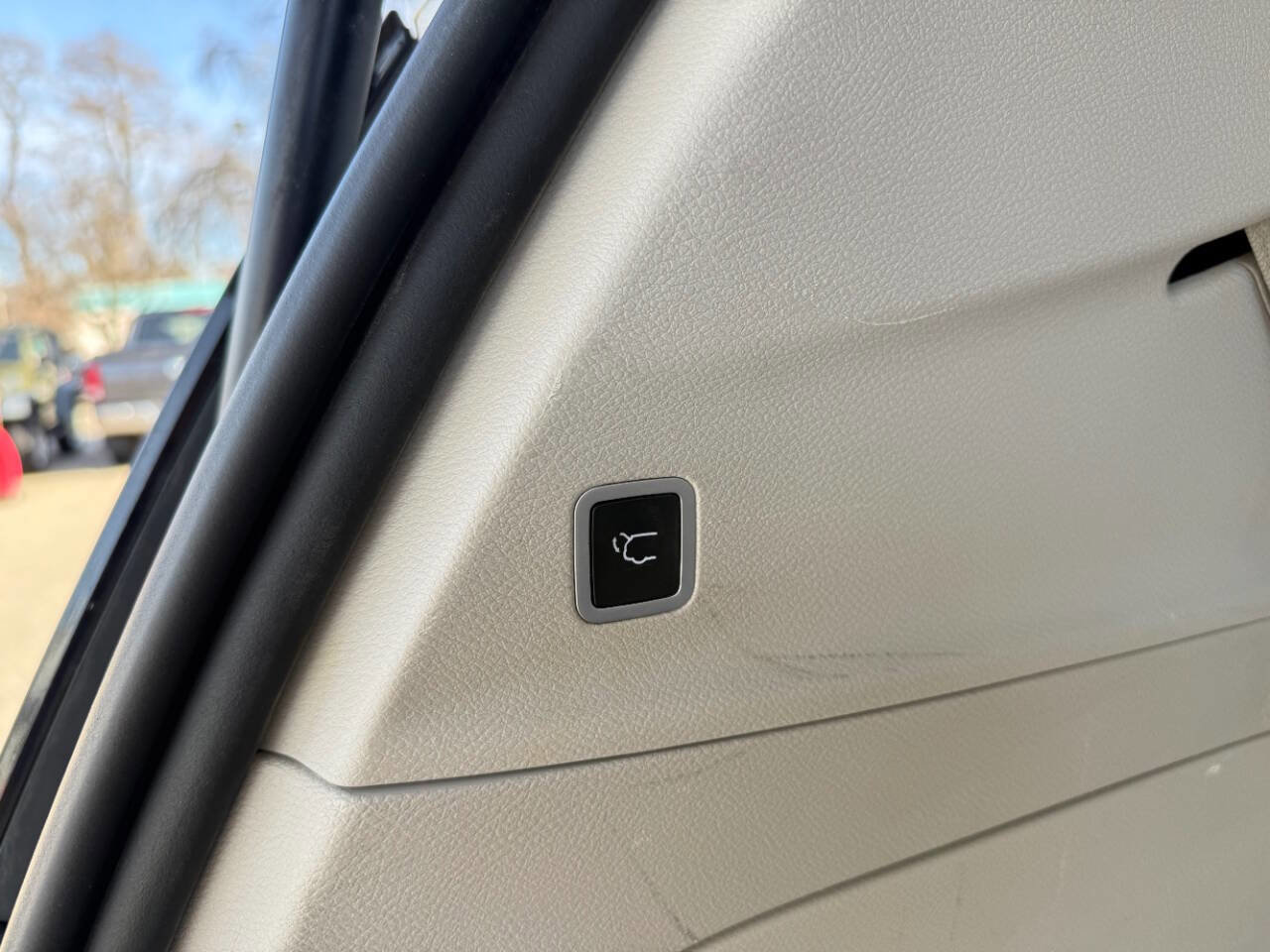 Used 2018 Chrysler Pacifica Touring-L image 30