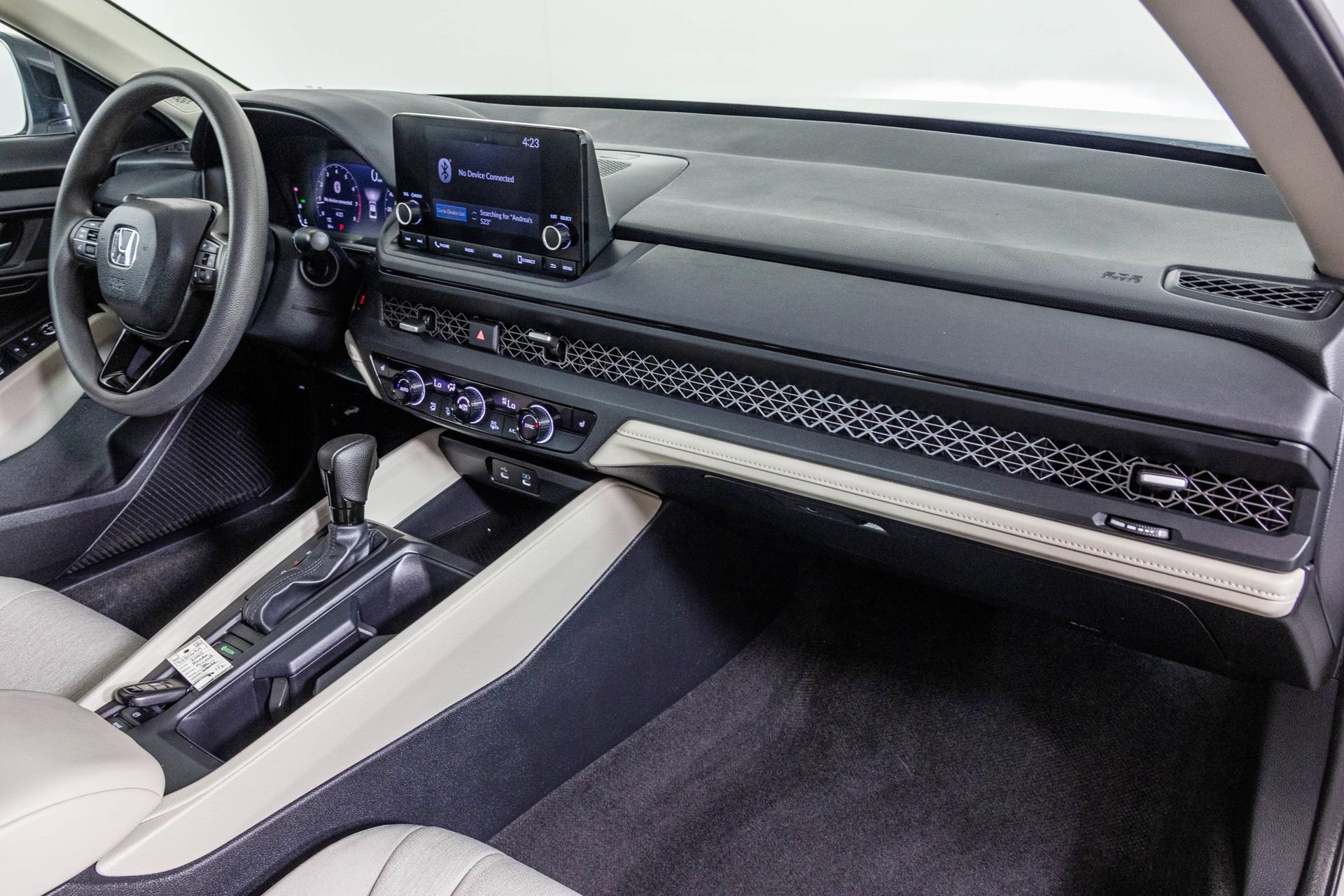 Used 2025 Honda Accord SE image 45