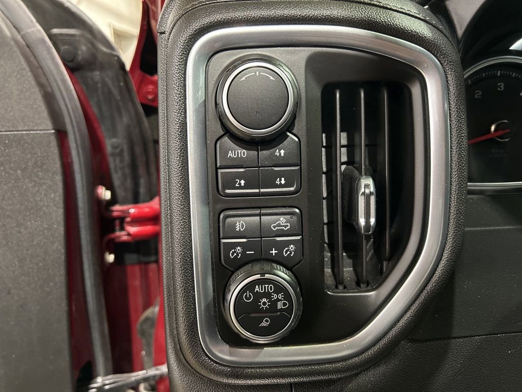 Used 2019 Chevrolet Silverado 1500 High Country w/ Z71 Off-Road Package AWD/4WD image 23