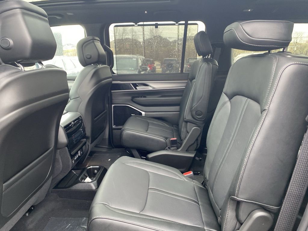New 2026 Jeep Grand Wagoneer Limited image 24