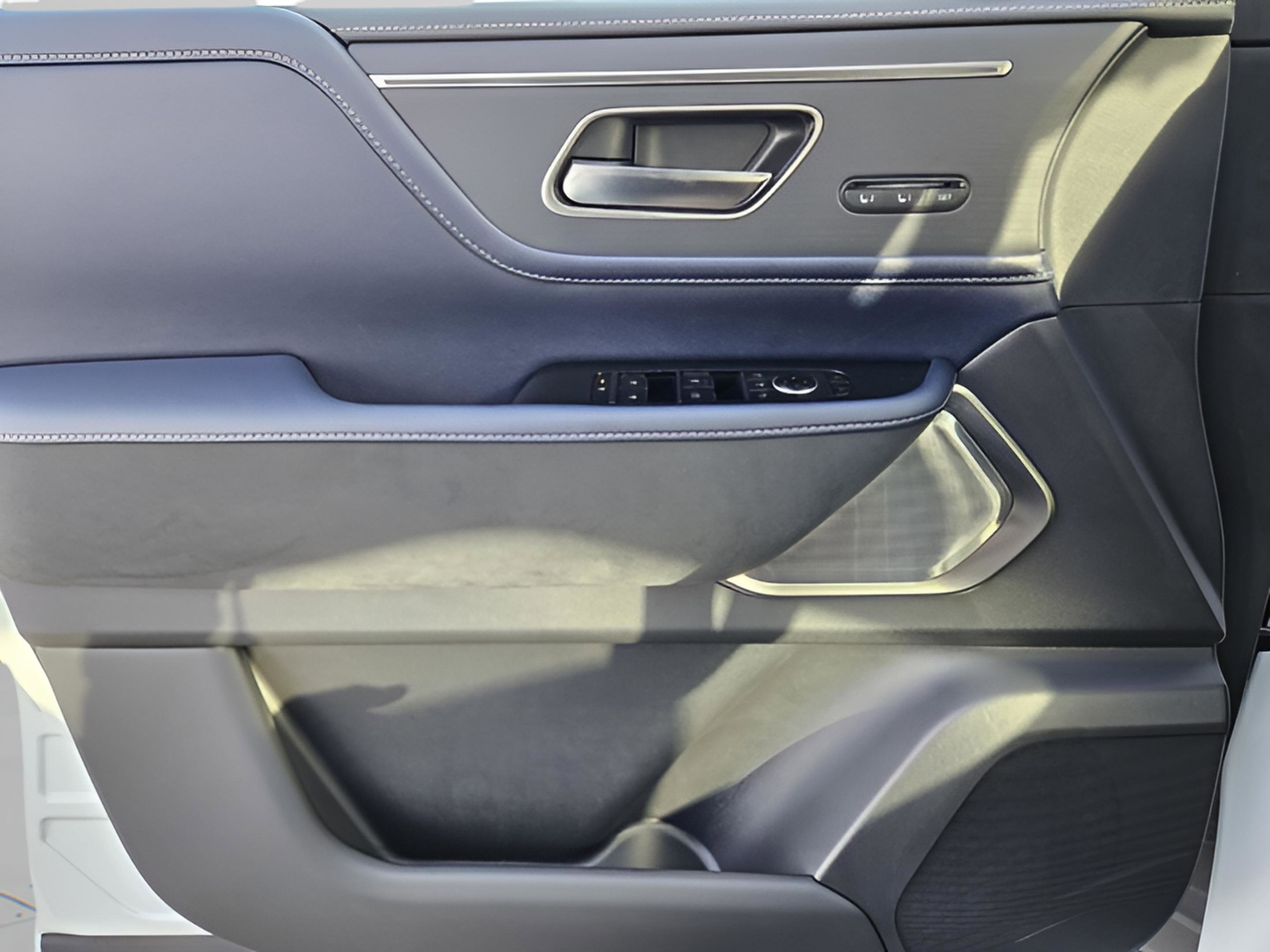 New 2026 INFINITI QX80 4WD image 82