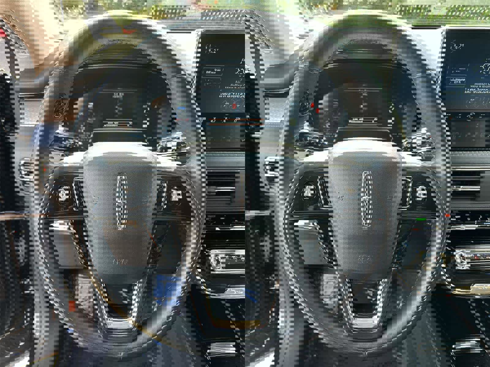 Used 2023 Lincoln Corsair Reserve w/ Equipment Group 202A image 15