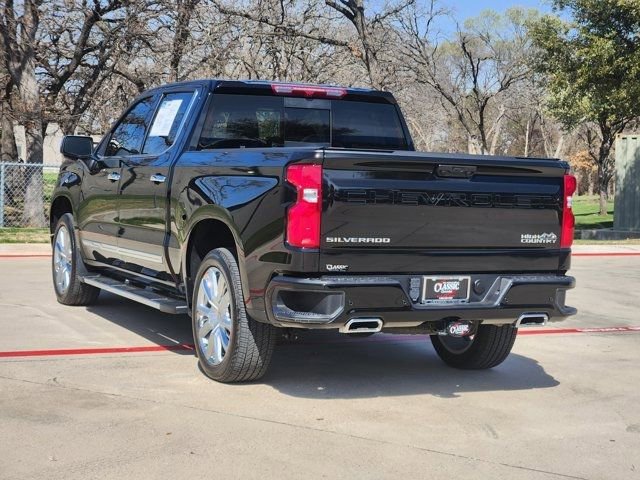 Used 2025 Chevrolet Silverado 1500 High Country w/ High Country Premium Package image 3