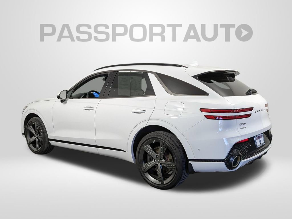 Used 2023 Genesis GV70 2.5T w/ Sport Prestige Package image 3