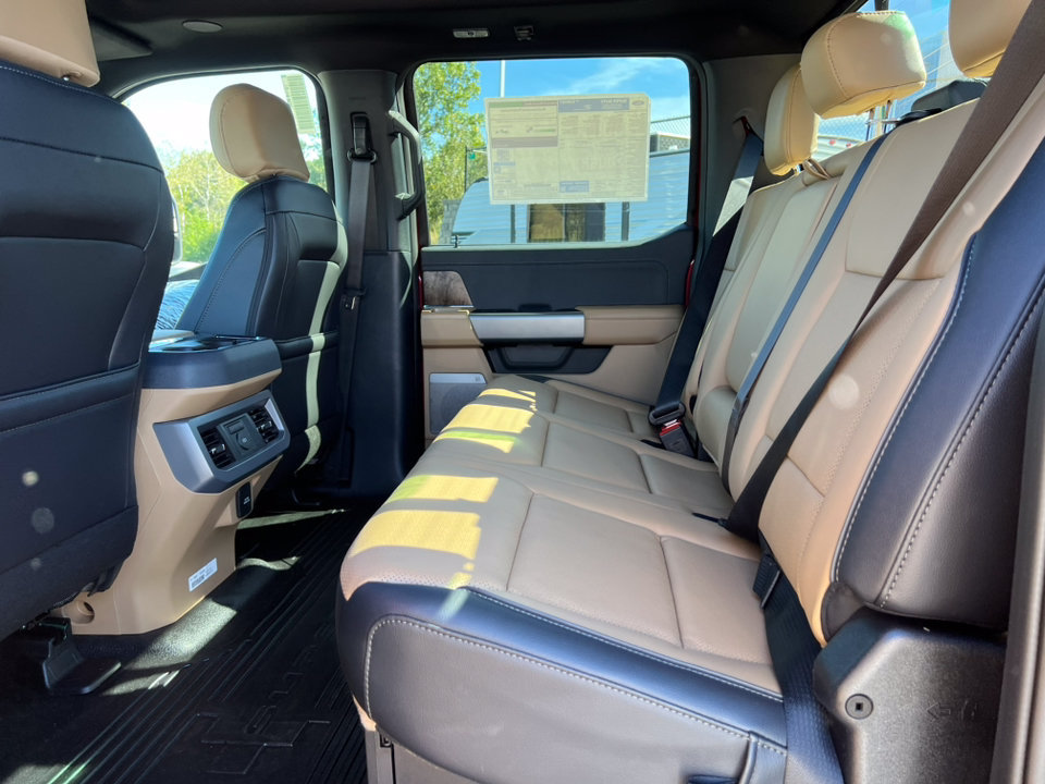 New 2027 Ford F250 Lariat w/ Lariat Ultimate Package AWD/4WD image 5